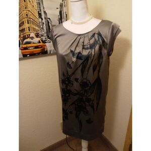 LC Lauren Conrad S/XS Floral Grey Sleeveless Blouse